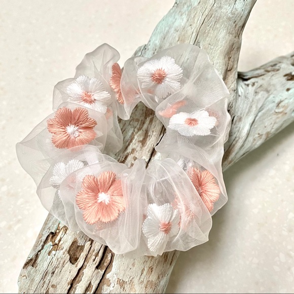 Accessories - Sweet BOHO organza scrunchy w floral embroidery✨